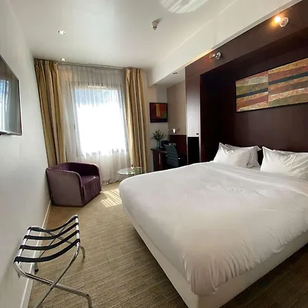 Aiden By Western Paris Cdg Hotel 4*