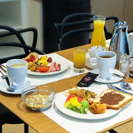 Aiden By Western Paris Cdg Hotel