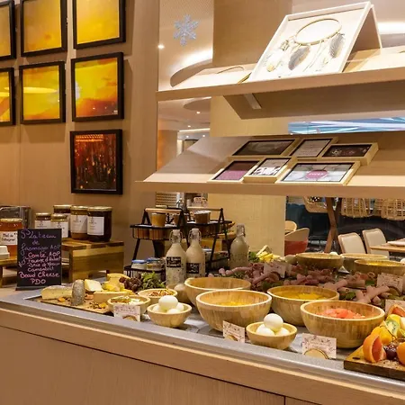 Western Paris Hotel 4*